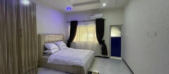 New Renovated 2-Bedroom Home. Almost Heaven. 10 mins to Downtown