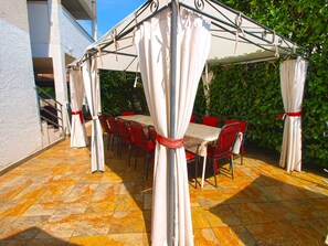 Outdoor dining - Apartment 85 by Interhome (Fažana)