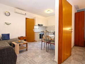 TV - Apartment 768 by Interhome (Fažana)