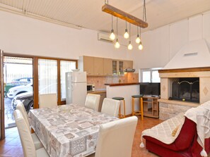Dining - Apartment 615 by Interhome (Rovinj)