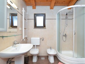 Bathroom - Apartment 379 by Interhome (Rovinj)