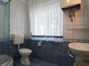 Bathroom - Apartment 354 by Interhome (Fažana)