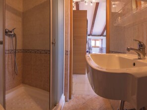 Bathroom - Apartment 619 by Interhome (Rovinj)