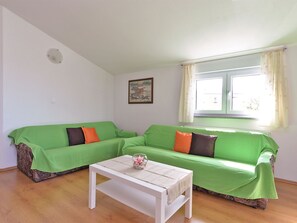 TV - Apartment 719 by Interhome (Pula)