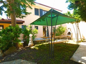 Outdoor dining - House 747 by Interhome (Pula/Banjole)