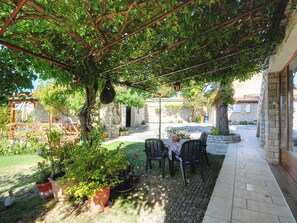 Outdoor dining - House Barat by Interhome (Rovinj/Kanfanar)