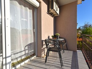 Outdoor dining - Apartment 143 by Interhome (Fažana)