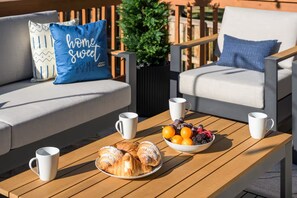 Property grounds - Stunning Lakeview with 4 King Beds and a Hot Tub (Westminster)