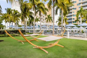 Terrace/patio - Welcome to THIS BEAUTIFUL RESORT on Marco Island, FL.  2 BR, 2 BA, Sleeps 8, (Marco Island)