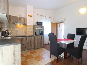 Fridge, microwave, oven, dishwasher - Apartment 934 by Interhome (Fažana)