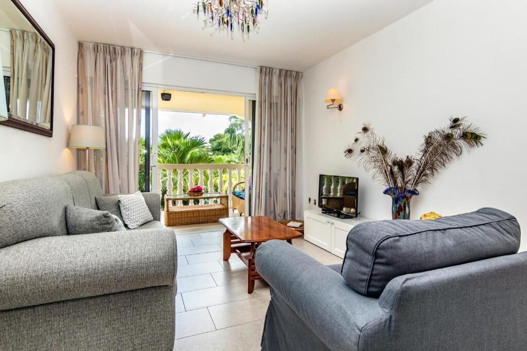 Apartment, Garden View | Living area