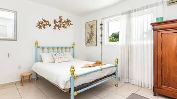 Apartment, Poolblick