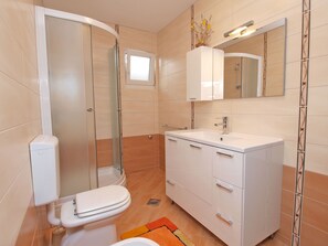 Bathroom - Apartment 1048 by Interhome (Rovinj)
