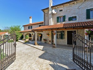 Exterior - House 1240 by Interhome (Pula/Manjadvorci)