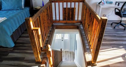 Twillingate Coastal Retreat w/ Oceanview Rooftop Deck (Icebergs,Whales,Sunsets)
