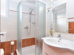Bathroom - Apartment 1064 by Interhome (Rovinj)
