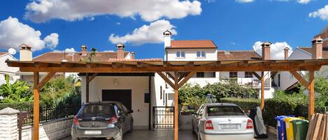 Enceinte de lâhĂ©bergement