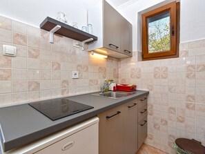 Fridge, cookware/dishes/utensils - Apartment 1066 by Interhome (Rovinj)