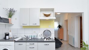 Private kitchen - Apartment 1085 by Interhome (Pula)