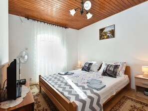 Room - House 1009 by Interhome (Bokordici)