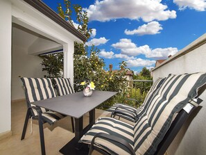 Outdoor dining - Apartment 1099 by Interhome (Rovinj)