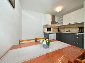 Fridge, cookware/dishes/utensils - Apartment 1099 by Interhome (Rovinj)