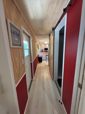 Interior - Experience Nature’s Beauty in the Heart of Town (Crystal River)