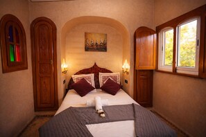 Deluxe Double Room, Pool View | Free WiFi - Riad 16 Dar and Pool (Marrakech)