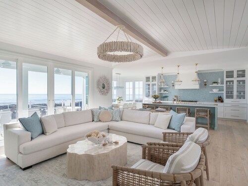 Brand New Luxury Oceanfront Retreat!