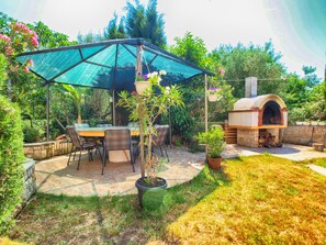 Outdoor dining - Apartment 56 by Interhome (Pula/Banjole)