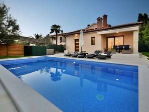 Pool - House 1125 by Interhome (Pula/Galižana)