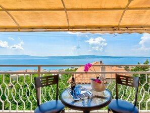 Outdoor dining - Mandekic 1/4+1 / HR-09421-01 by Interhome (Crikvenica)