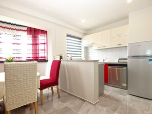 Fridge, microwave, oven, dishwasher - Apartment 1251 by Interhome (Fažana)