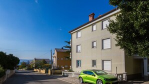 Property grounds - Ilicevic / HR-09481-01 by Interhome (Crikvenica)