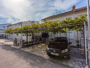 Property grounds - ZVEK 1 / HR-09792-01 by Interhome (Crikvenica)
