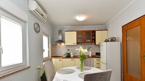 Unclassified image, 2 of 13, button - Apartment 1230 by Interhome (Pula)