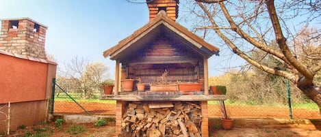 Enceinte de lâhĂ©bergement