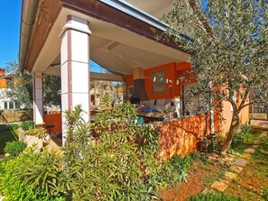 Outdoor dining - Apartment 1306 by Interhome (Fažana)
