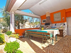 Outdoor dining - Apartment 1306 by Interhome (Fažana)