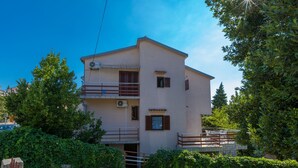 Exterior - JULIA - SELCE 2 / HR-10014-01 by Interhome (Selce)