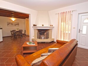 TV - House 1330 by Interhome (Poreč)