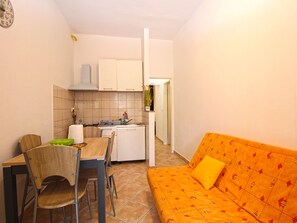 TV - Apartment 1335 by Interhome (Pula)