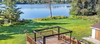 Charming Waterfront Cottage â Fully Equipped Kitchen & Fast Wi-Fi