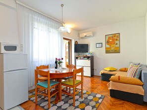 Interior - Apartment 1377 by Interhome (Poreč)