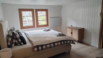 Ferros/tábuas de passar roupa, Wi-Fi, roupa de cama