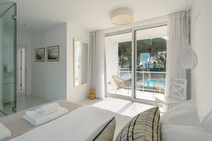 4 habitaciones, tabla de planchar con plancha, internet y ropa de cama 