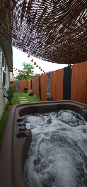 Terrace/patio - TerracottaHut with Hot Tub and Gameroom near IAH Airport (Houston)
