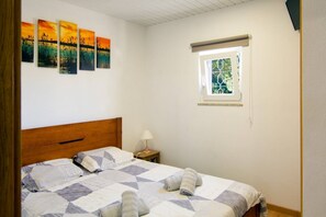 Internet, bed sheets - Refúgio do Canas House (Guarda)