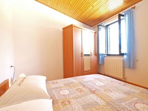 Room - House 1430 by Interhome (Bokordici)