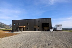 Exterior - Large NEW Home - Fraction of Cost - Prime Location (Bedford)